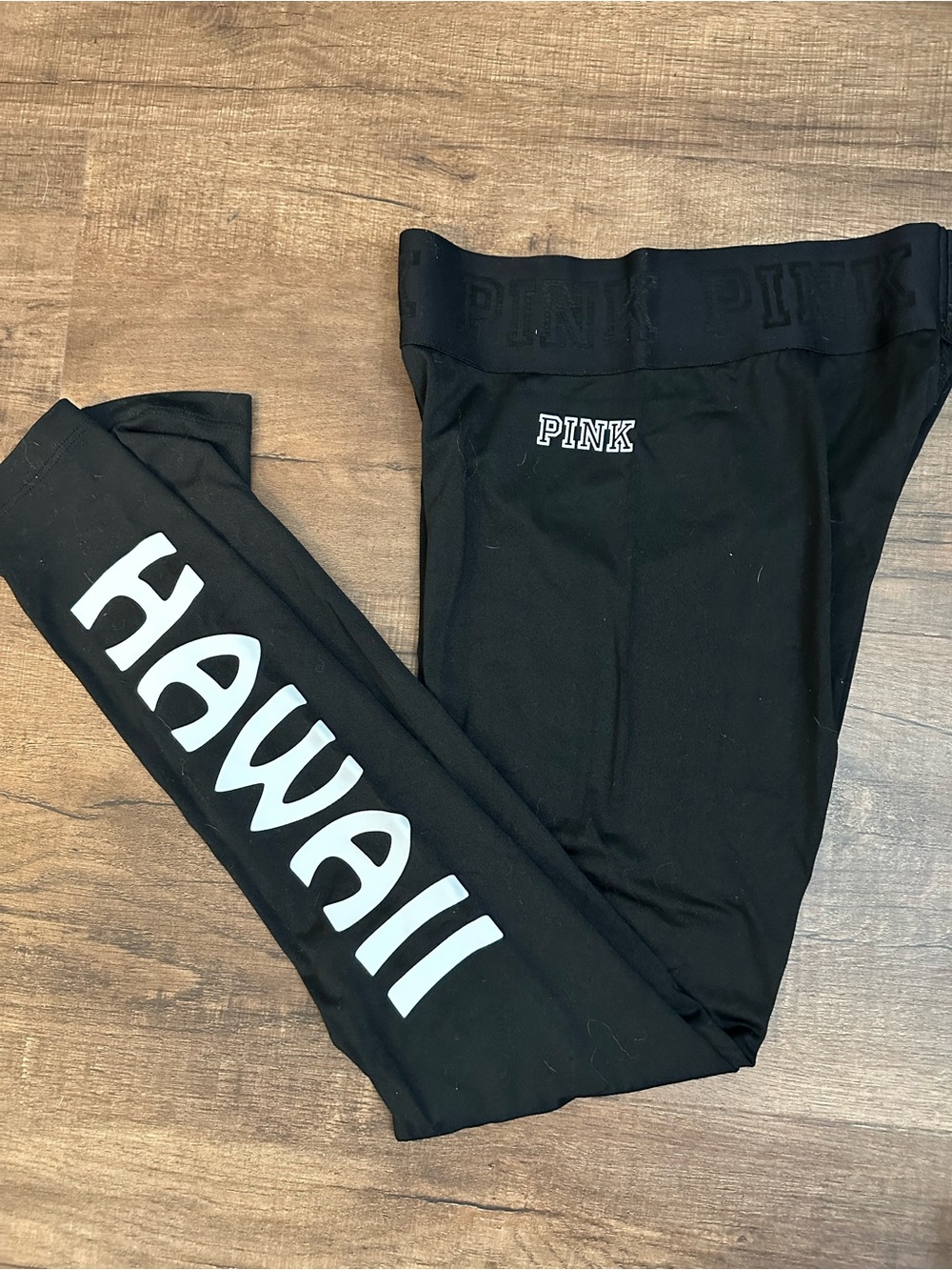 PINK Victoria's Secret Black 'Hawaii' Leggings